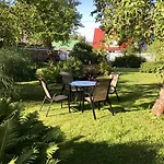 Solar Apartments - House With Private Garden