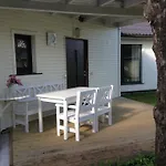 Solar Apartments - House With Private Garden