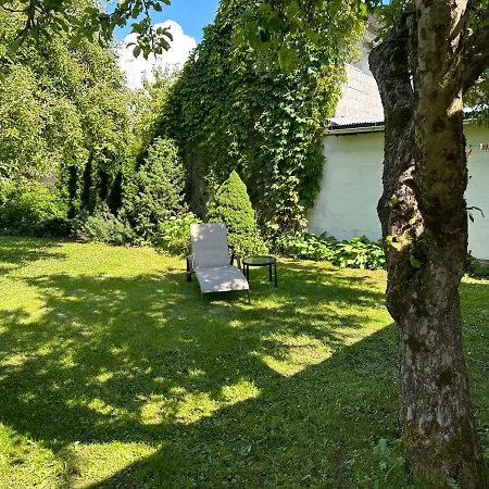 Solar - House With Private Garden 公寓 *