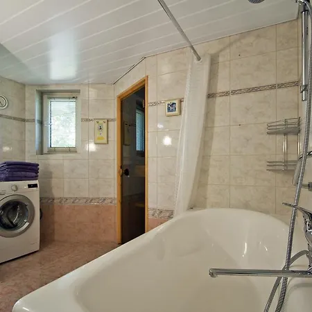 Apartamento Solar - House With Private Garden Pärnu