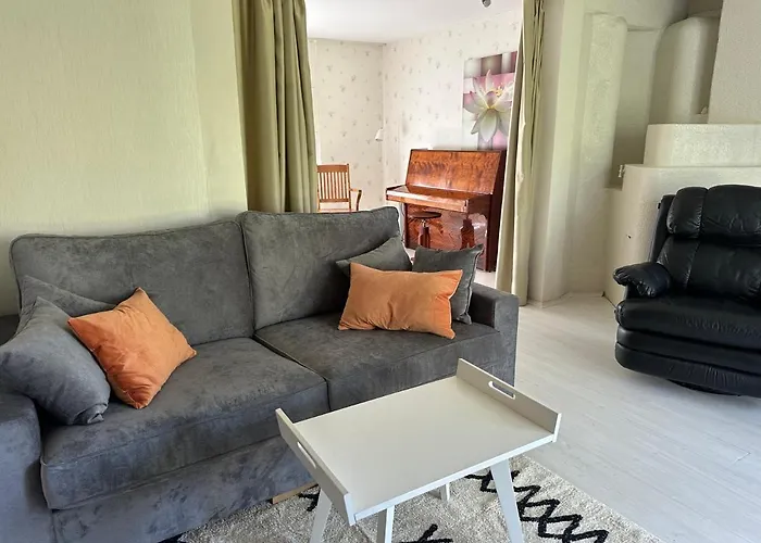 Solar - House With Private Garden 公寓