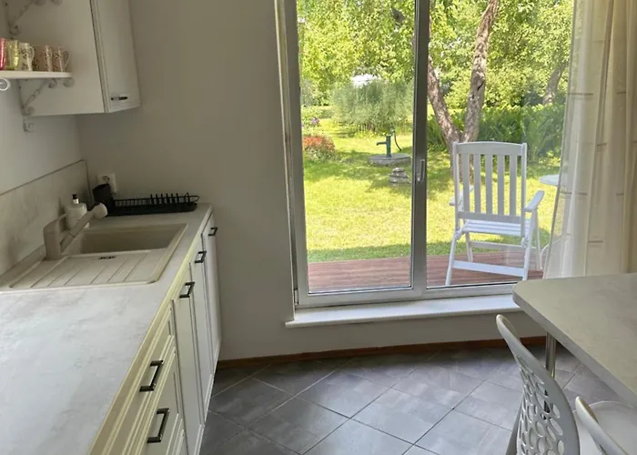 Solar - House With Private Garden * 派尔努