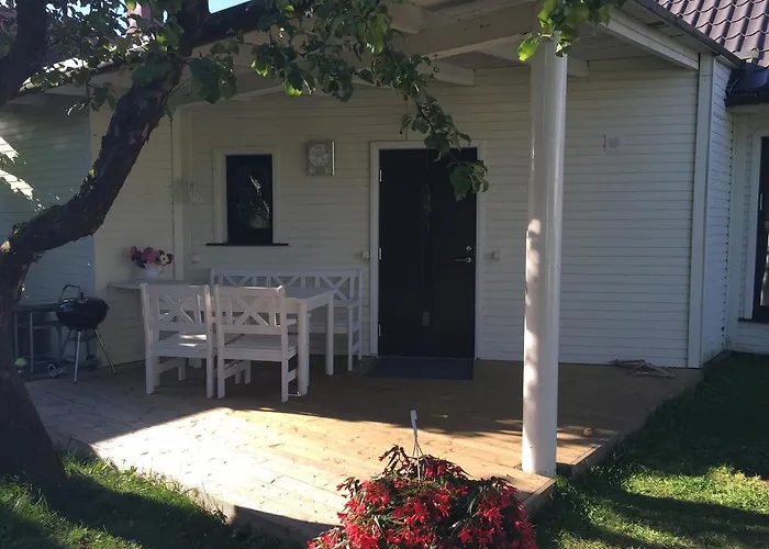 Solar - House With Private Garden